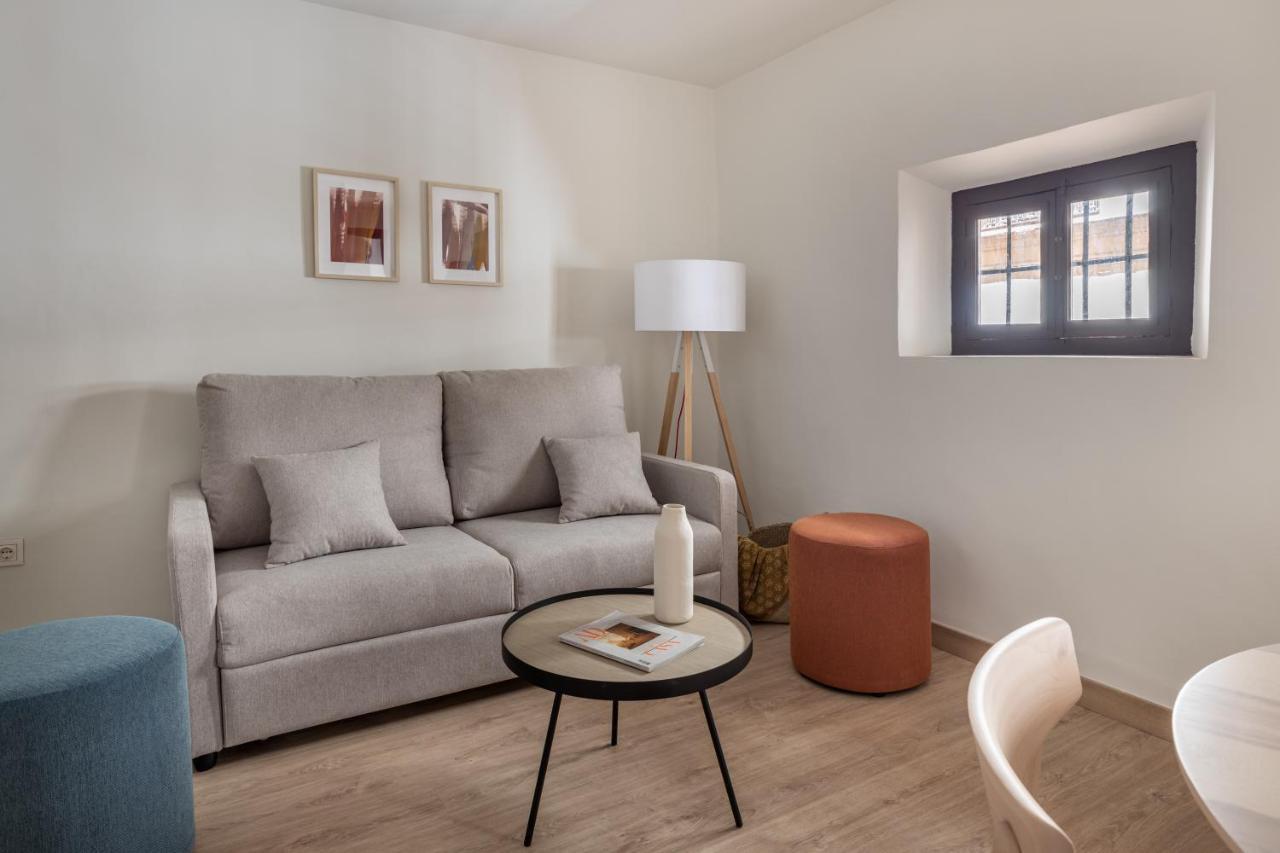 Apartamentos Libere Malaga La Merced Luaran gambar