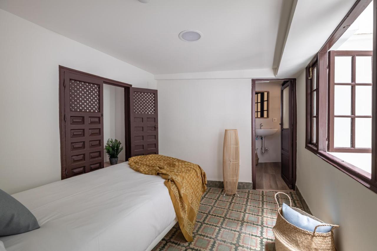 Apartamentos Libere Malaga La Merced Luaran gambar