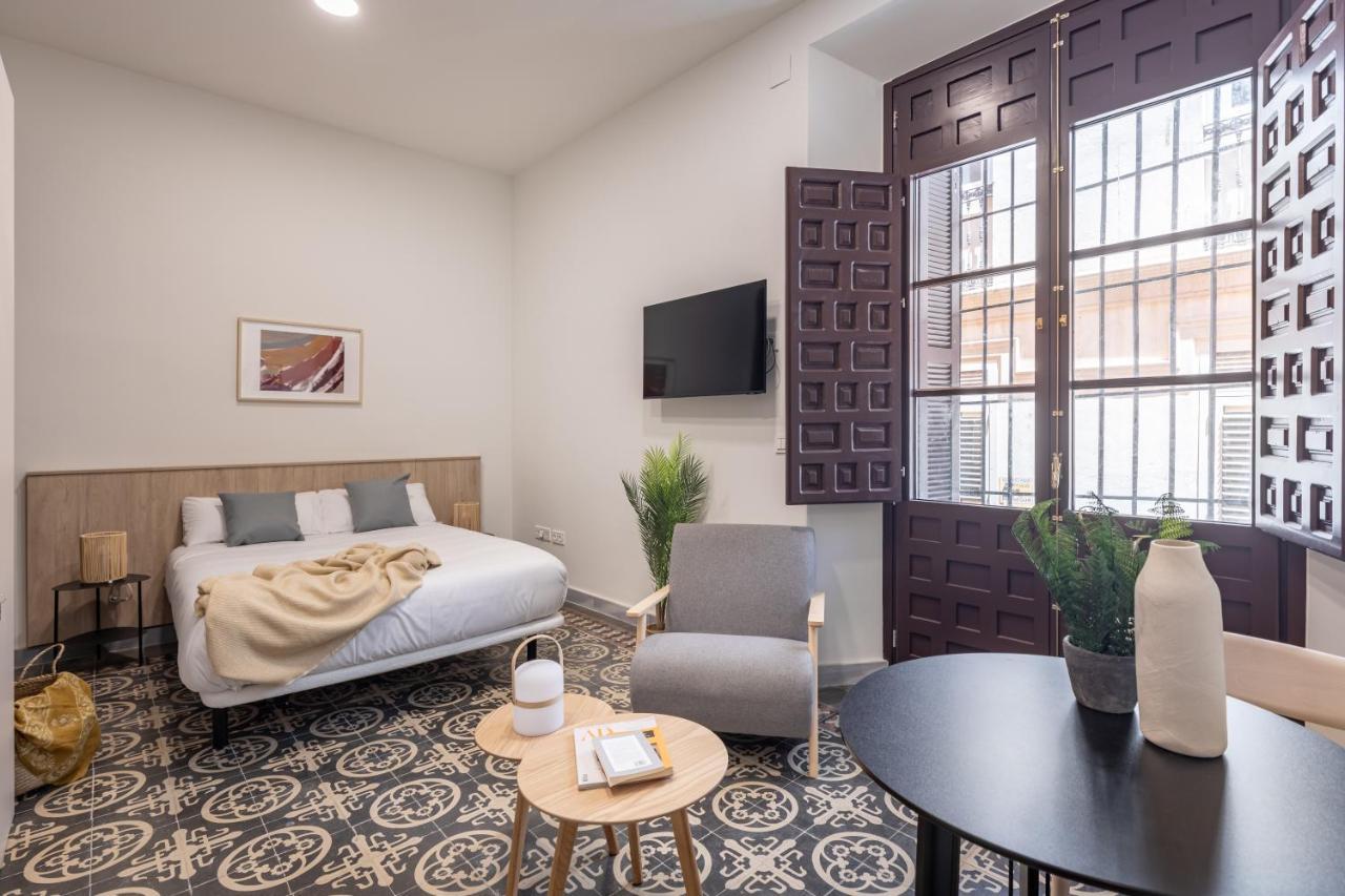 Apartamentos Libere Malaga La Merced Luaran gambar