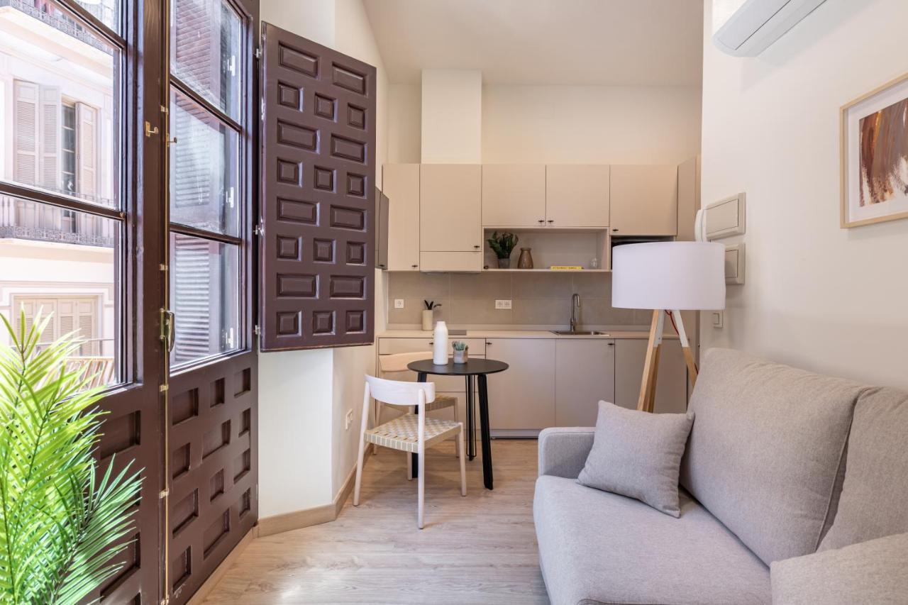 Apartamentos Libere Malaga La Merced Luaran gambar